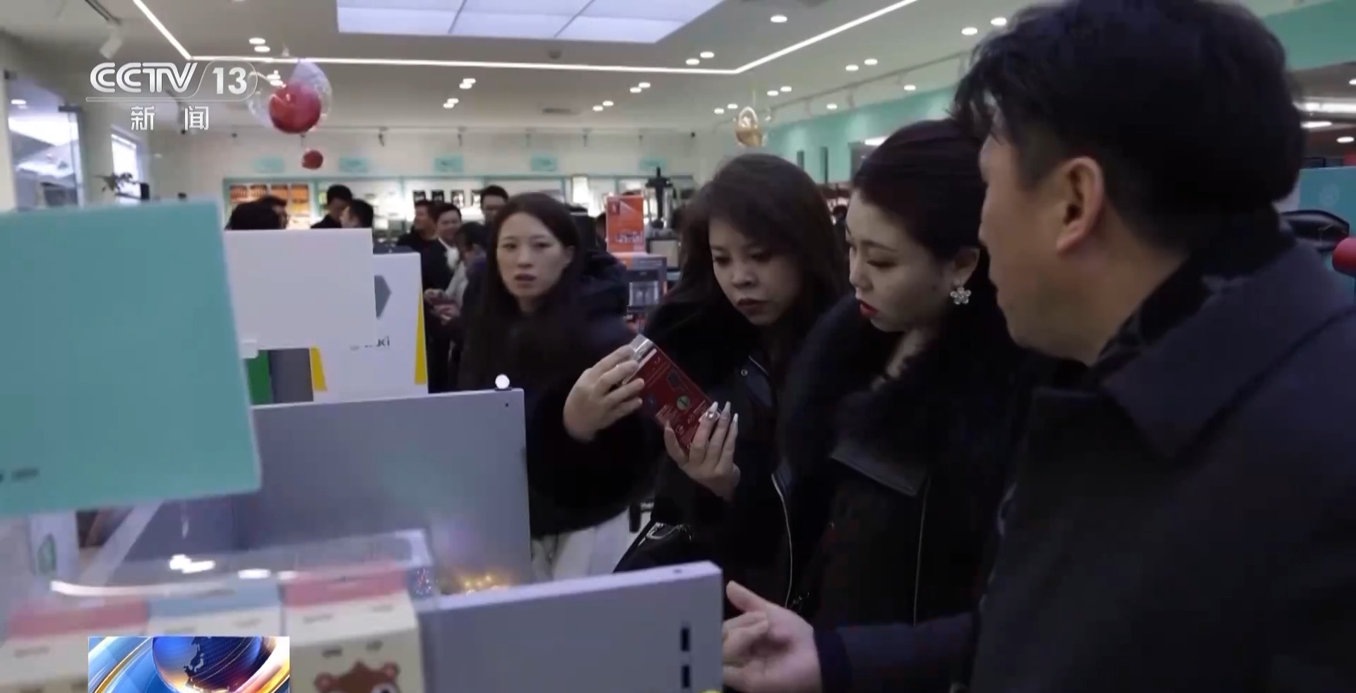 一艘“船” 义乌中国小商品城“品牌出海”记冰球突破豪华版手机版新春走基层丨给商户造(图8)
